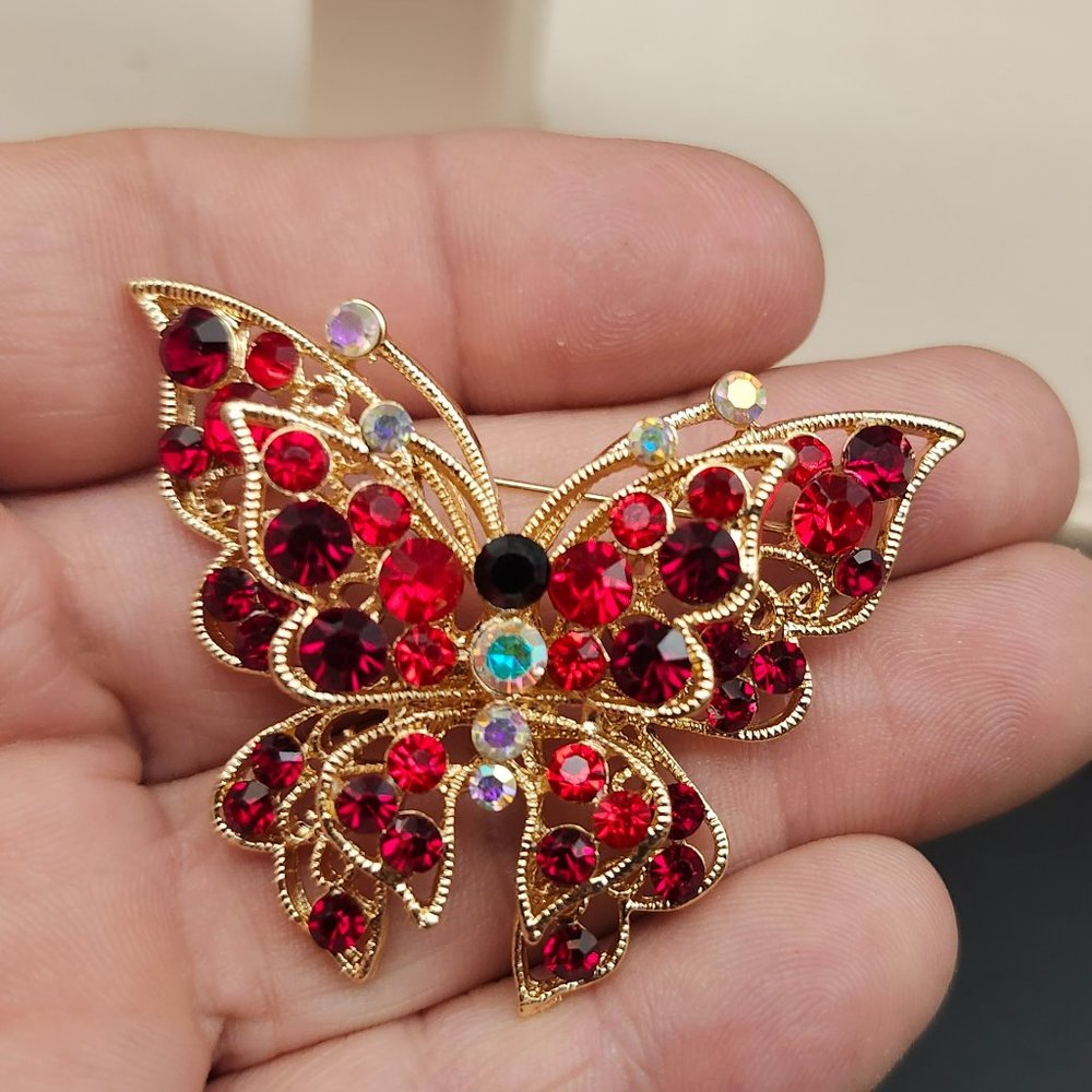 Betsey Johnson Butterfly Pin Brooch Rhinestones Gold Tone NOS Insect